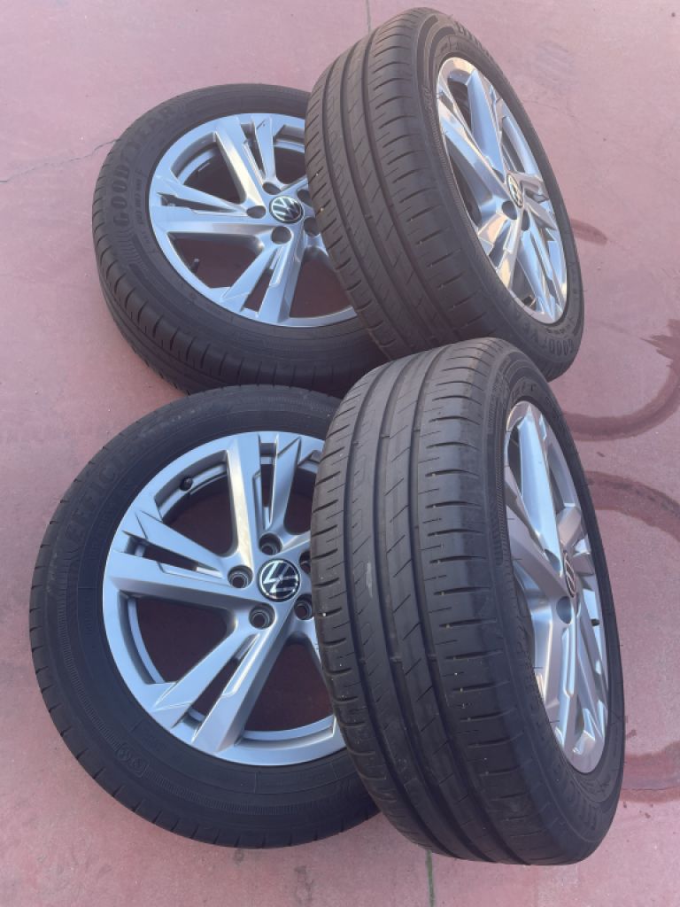 Set of 4 original Volkswagen Polo rims. New model. Size R16x6.5 ET 47. Bolt pattern 5x100.