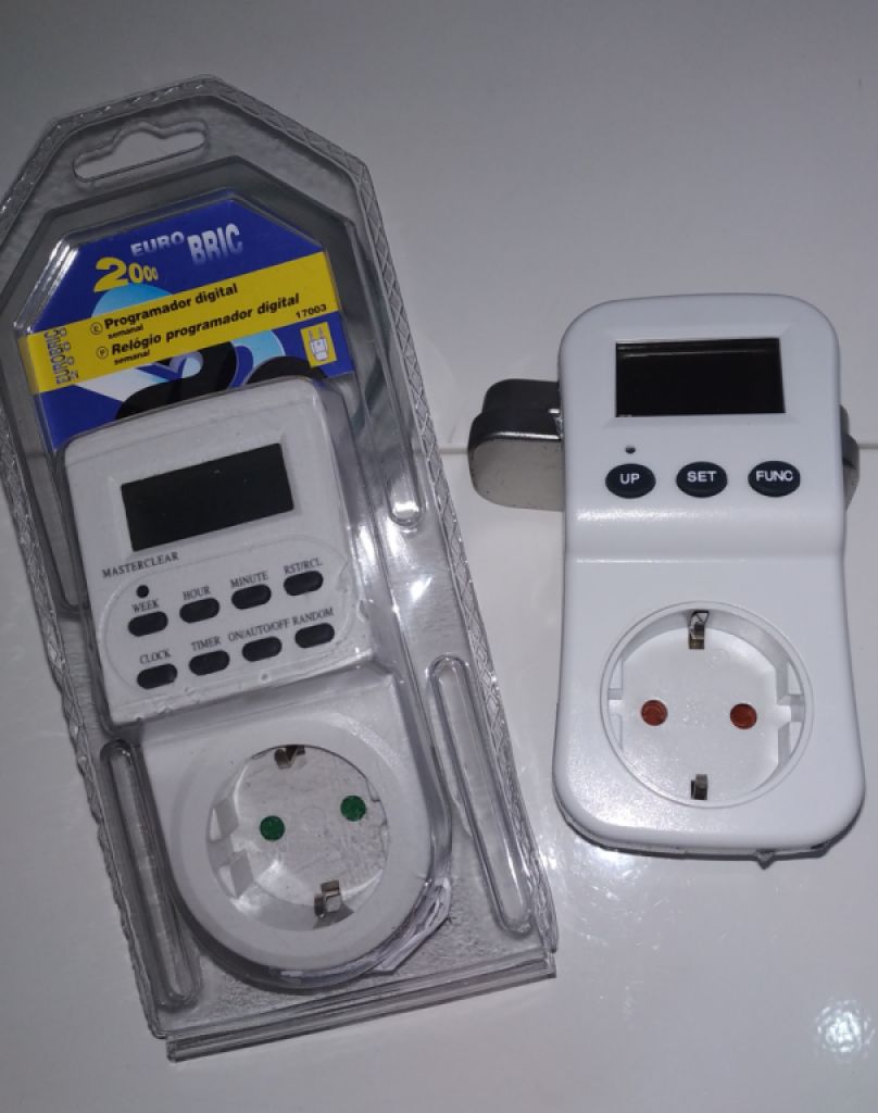 Schaltuhr Digital NEU und Originalverpackt Strommessgerät