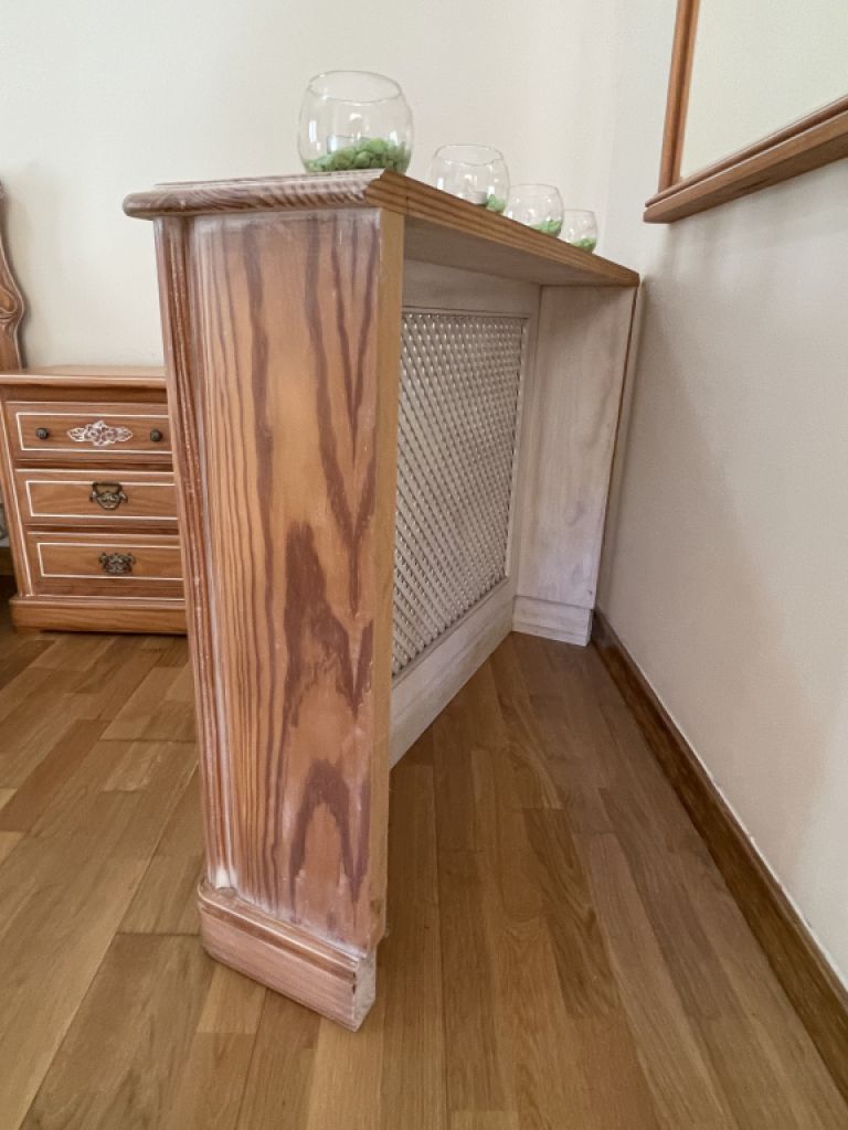 Dormitorio completo con mesitas de noche