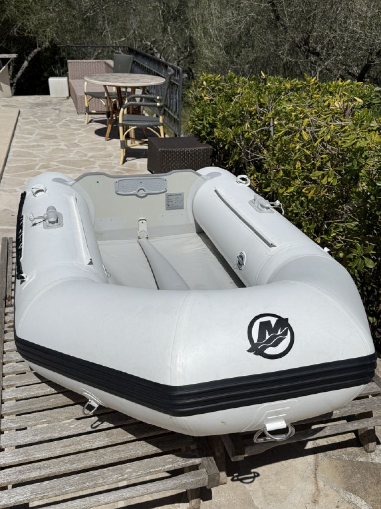 Neumática / Dinghy Quicksilver 240 Trendy Air