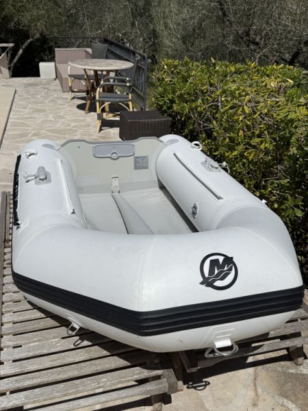 Neumática / Dinghy Quicksilver 240 Trendy Air