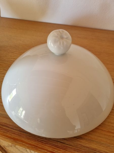 Hermoso tazón grande para servir de la marca Thomas