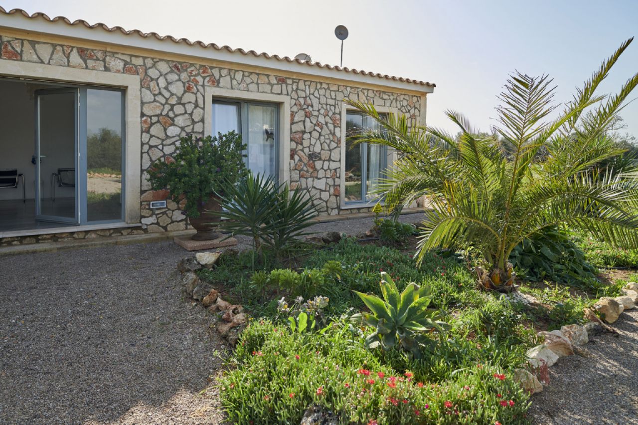 Schöne neu gestaltete Finca zum Verkauf in Campos, in der Nähe des Strandes von Es Trenc