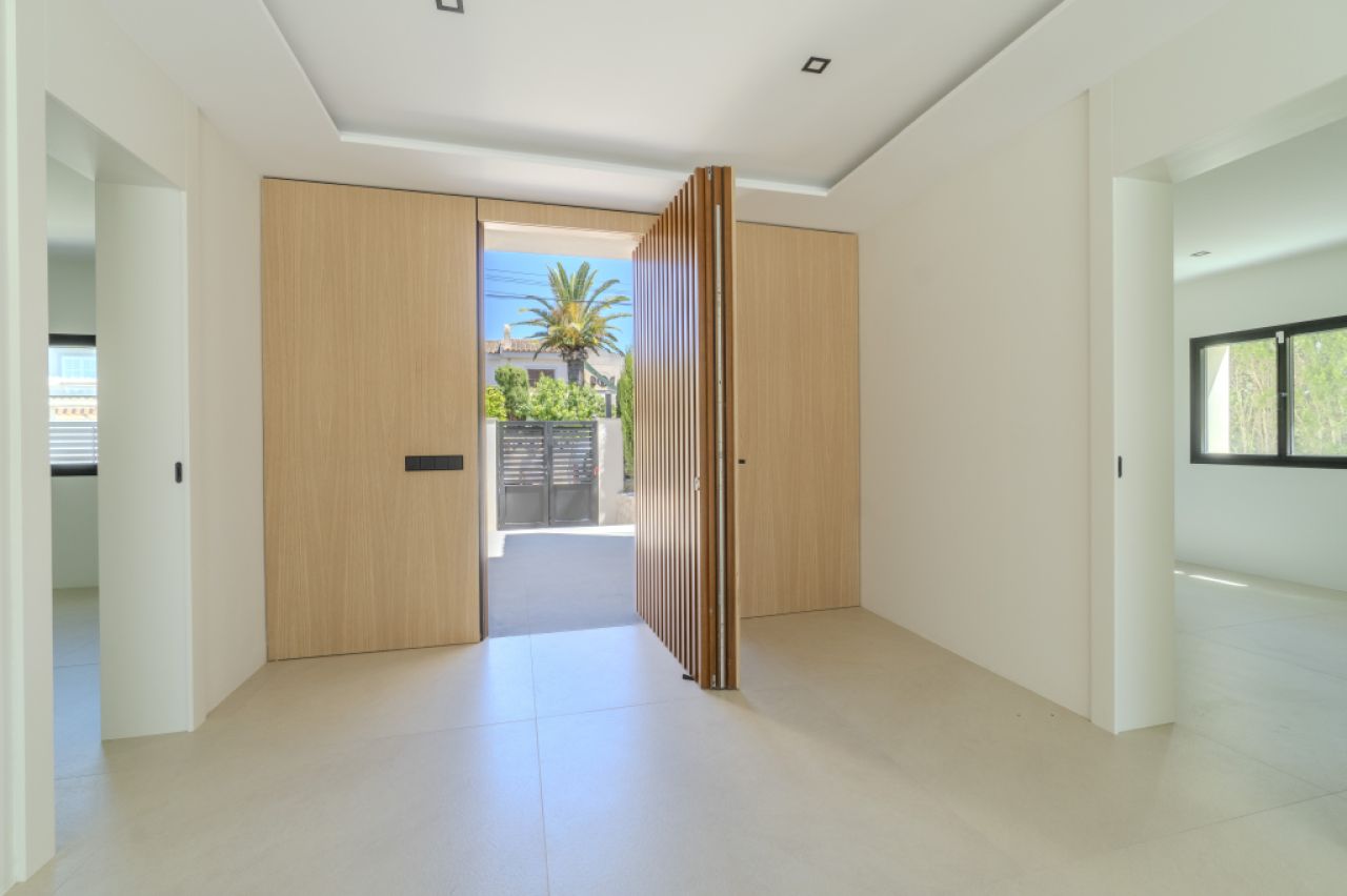 Schöne Villa zum Verkauf in Bahia Grande mit Neubau