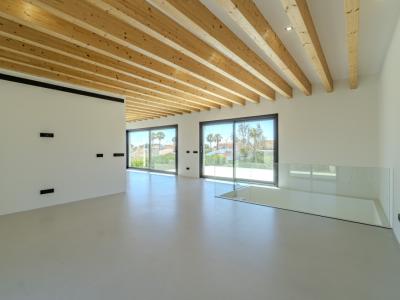 Schöne Villa zum Verkauf in Bahia Grande mit Neubau