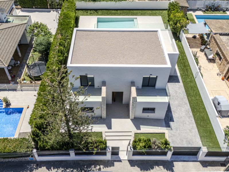 Schöne Villa zum Verkauf in Bahia Grande mit Neubau