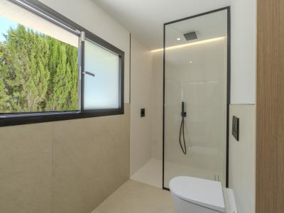 Schöne Villa zum Verkauf in Bahia Grande mit Neubau