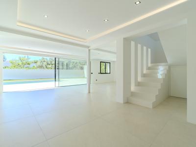 Schöne Villa zum Verkauf in Bahia Grande mit Neubau