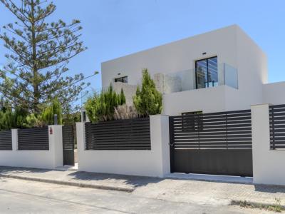 Schöne Villa zum Verkauf in Bahia Grande mit Neubau