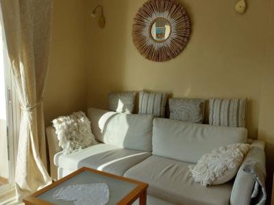 Beautiful cream-coloured sofa for sale