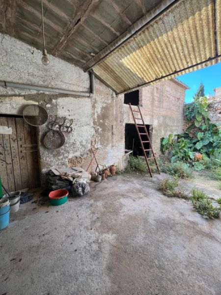 Se vende bonita casa a reformar en Son Servera