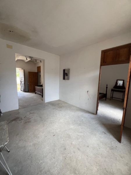 Se vende bonita casa a reformar en Son Servera