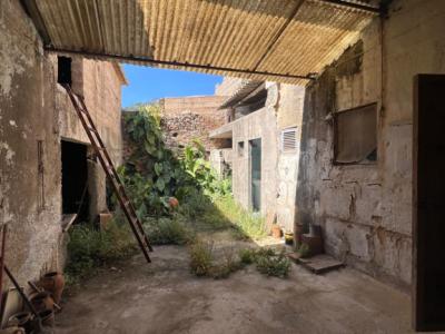 Se vende bonita casa a reformar en Son Servera