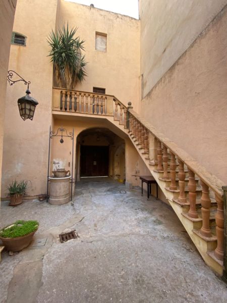 Se Vende Hermosa Casa Histórica en Manacor