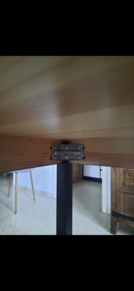 Mesa de comedor negra