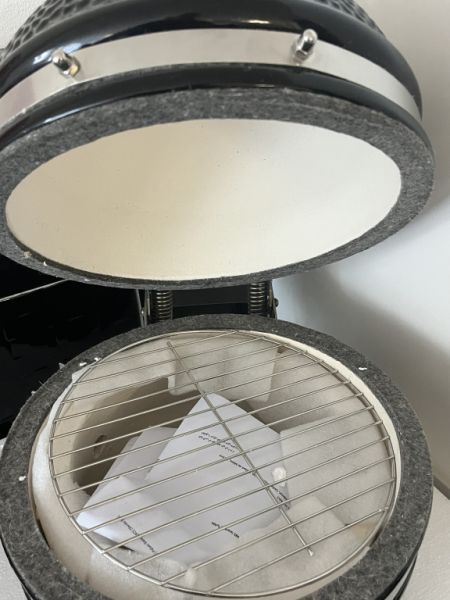 Black Ceramic Kamado 2-in-1 Smoker with Charcoal Grill 56 cm