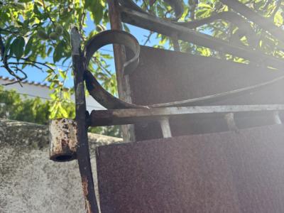 Pesadas puertas de hierro 2 unidades 2 x 1,80 m