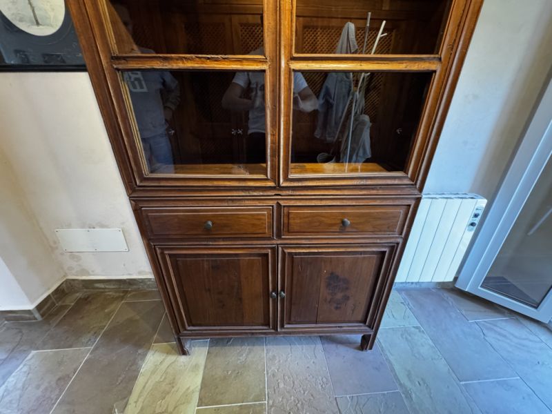 Very nice dining room cabinet