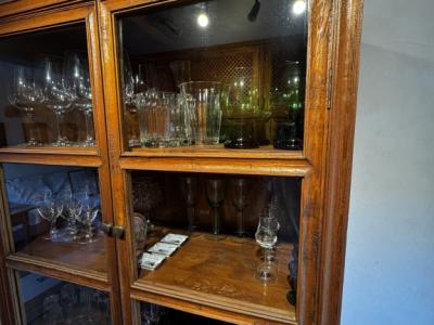 Very nice dining room cabinet