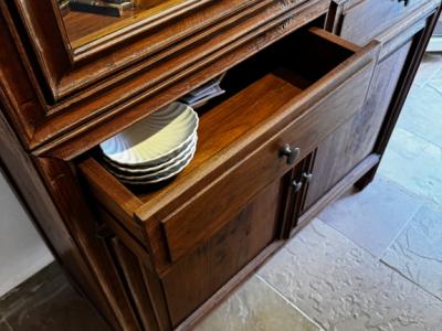 Very nice dining room cabinet