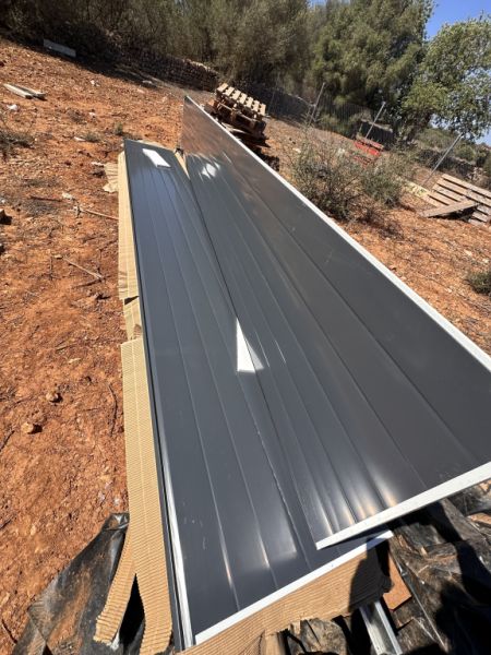 Sectional garage door NEW 4.5 meters wide