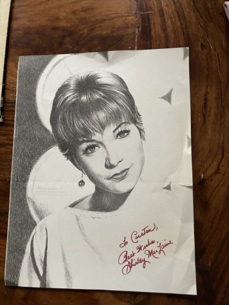 Autógrafo de Shirley MacLaine