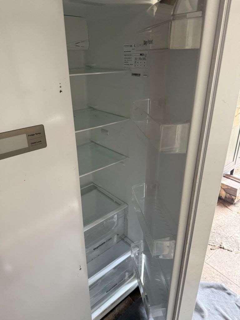 Side-by-Side frigorífico y congelador Daewoo FRN-SH23BVW