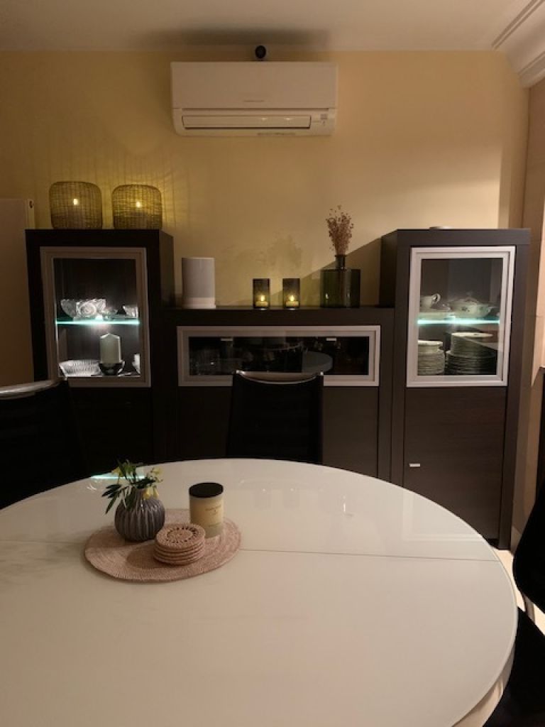 Aparador, armario, iluminado