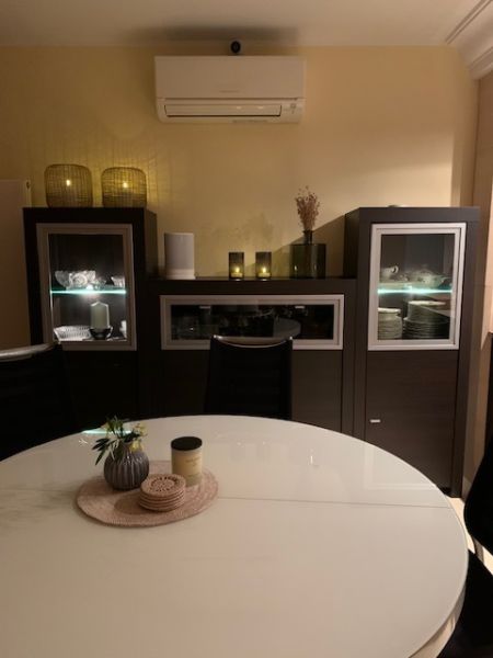 Aparador, armario, iluminado