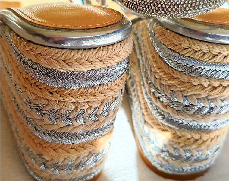 silberne Keilsandalette von Altrimenti mit Strassriemen, Gr. 38