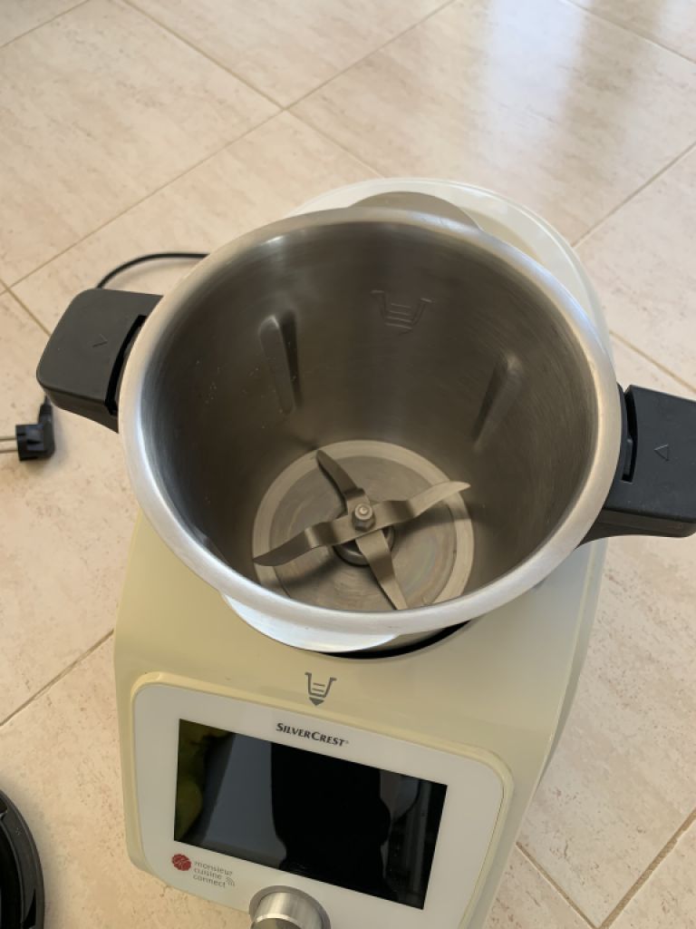 Silvercrest Monsieur Cuisine Küchenmaschine wenig genutzt