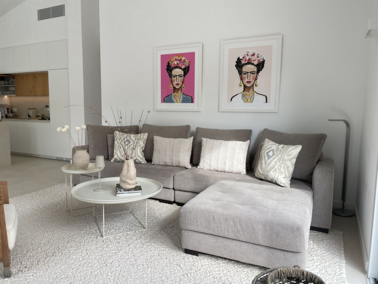 Sofá en el color de moda taupe