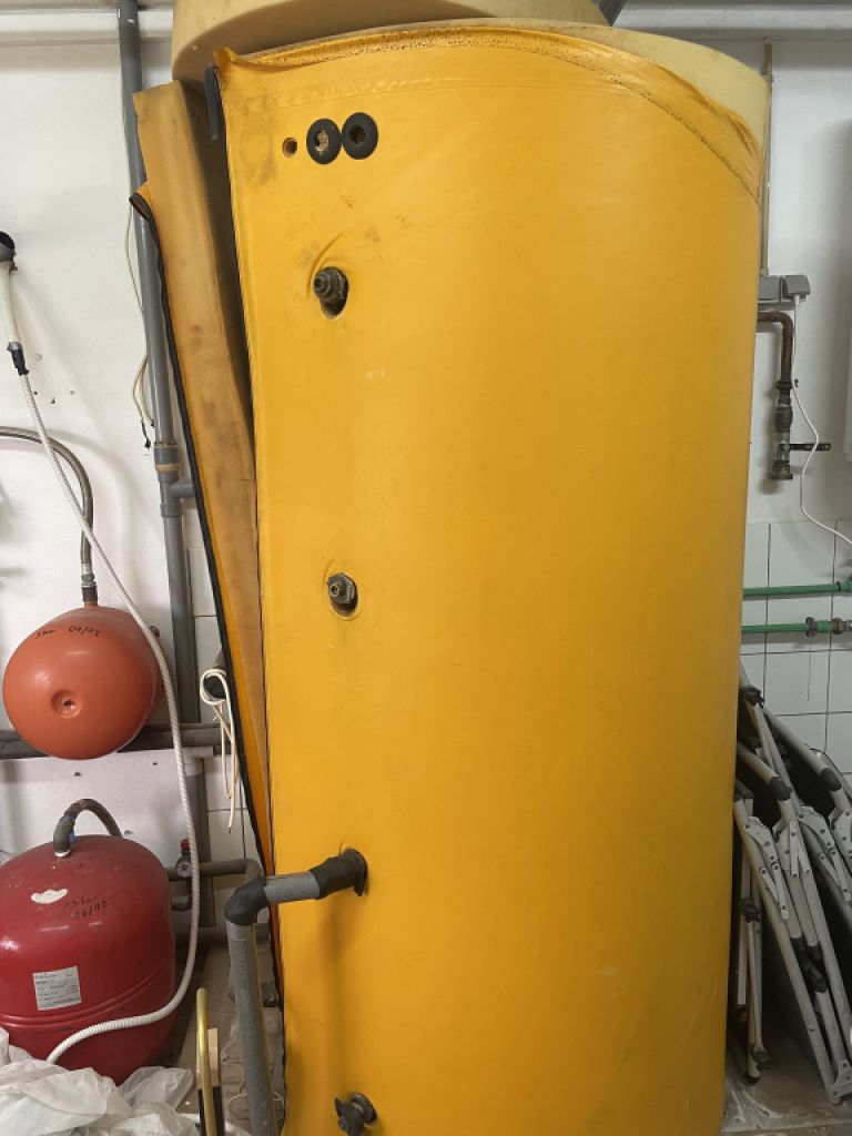 Tanque de agua caliente solar