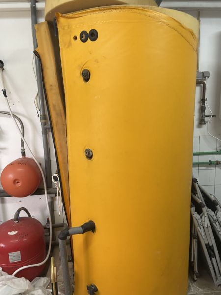 Tanque de agua caliente solar