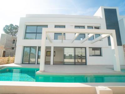 Son Veri - Neubauvilla an der Uferstraße mit Meerblick