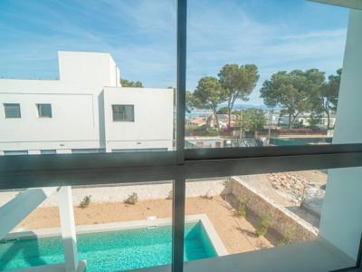 Son Veri - Neubauvilla an der Uferstraße mit Meerblick