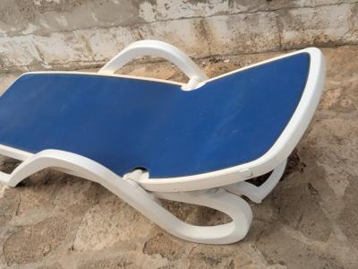 Tumbona, azul/blanca