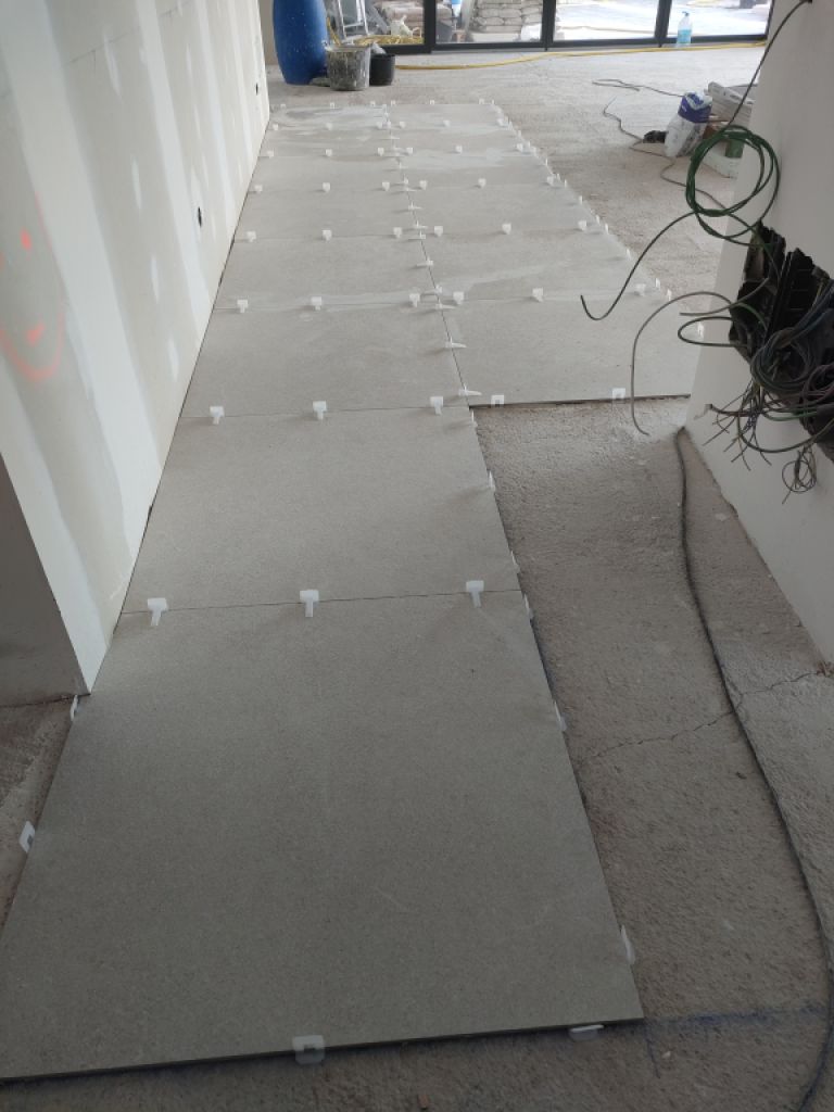 Spezialist für Feinsteinzeug und Großformat, Dekton XXL | Professionelle Verlegung