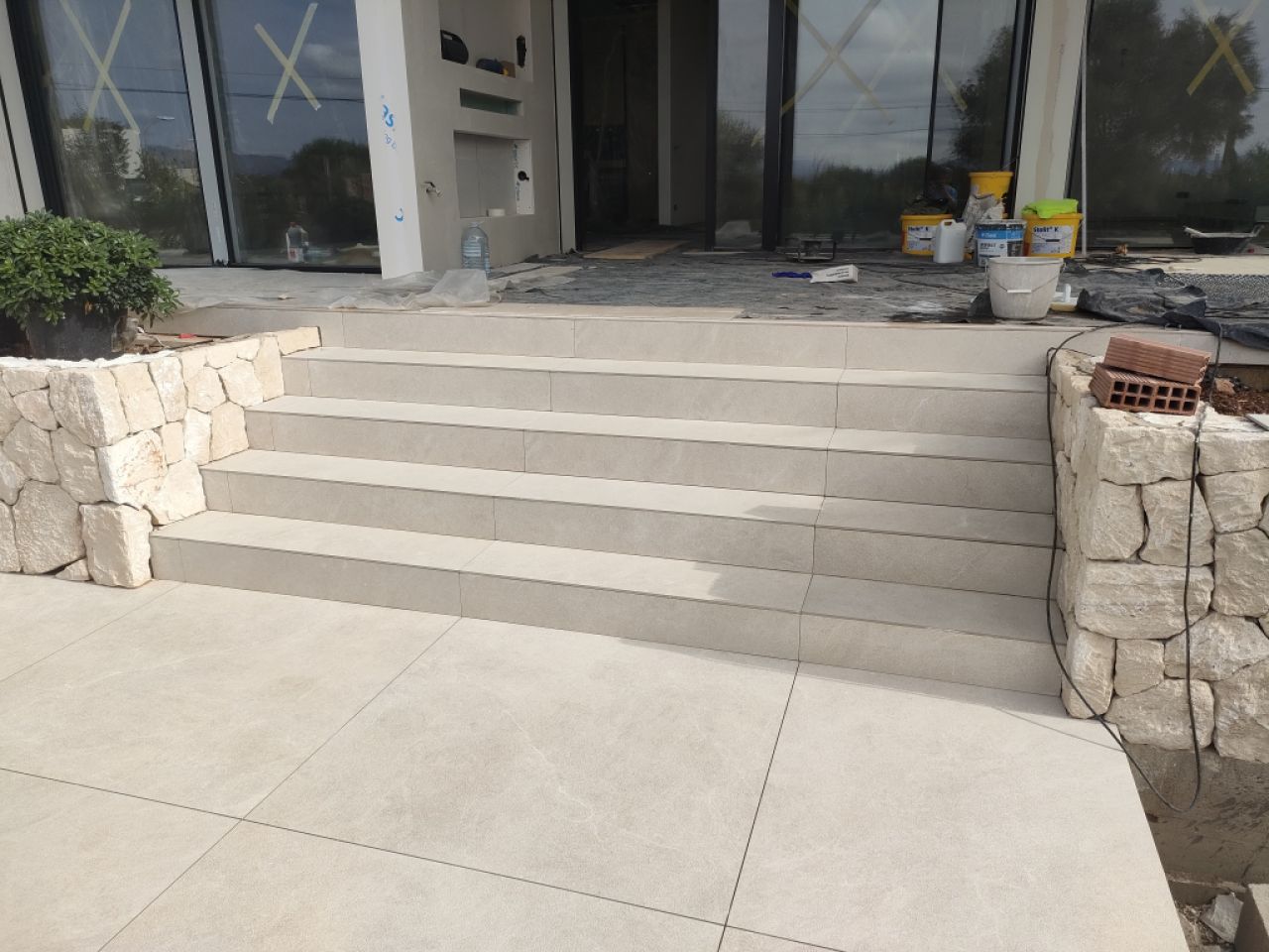 Spezialist für Feinsteinzeug und Großformat, Dekton XXL | Professionelle Verlegung