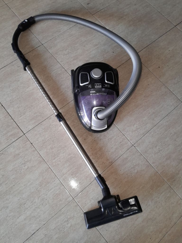 Staubsauger von Rowenta compacteo ergo cyclonic zu verkaufen