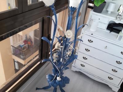 Lámpara de pie única