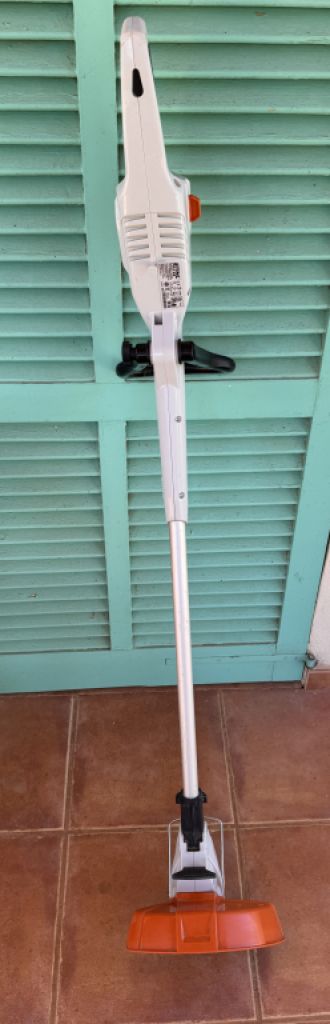 Stihl FSA45 Recortabordes / Recortadora