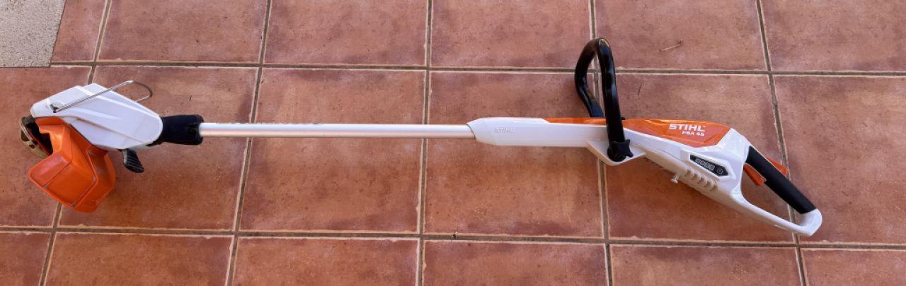 Stihl FSA45 Recortabordes / Recortadora