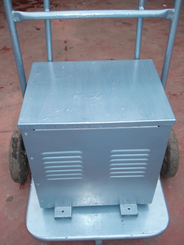 Convertidor de corriente de 220v a potencia de 370v Generador