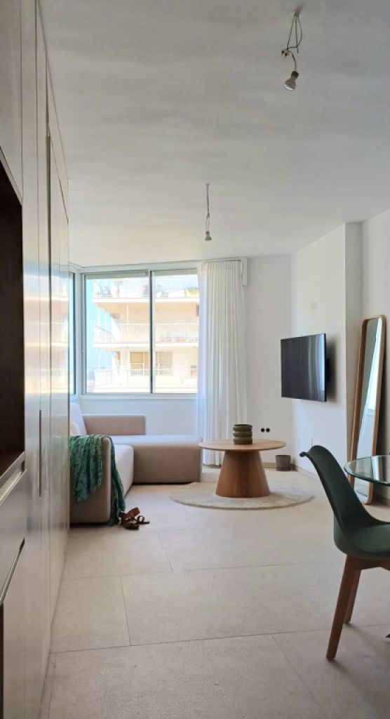 Estudio con vistas panorámicas al mar en Cala Major