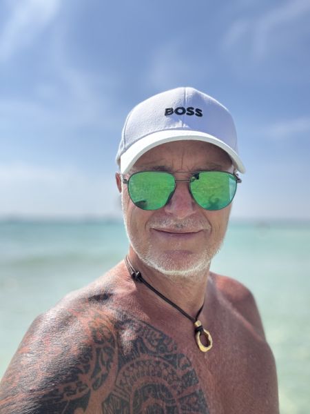 Busco un/a motociclista simpático/a para salidas ocasionales por la isla