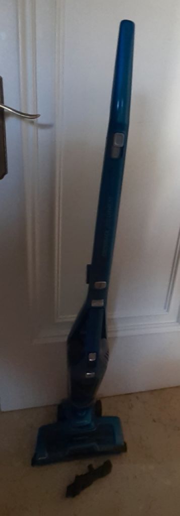 Aspiradora recargable Taurus Turbo