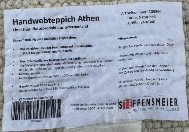 Handcrafted carpet / 240 x 340