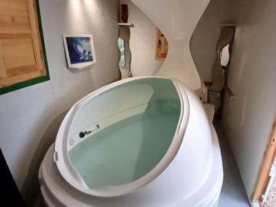 Tiny House con Float Tank – Venta como paquete completo