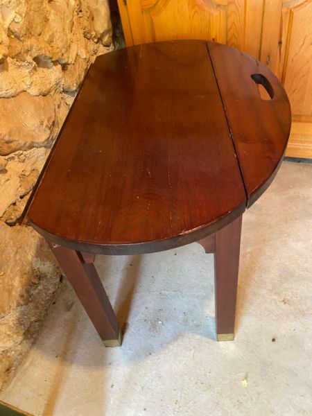 Tisch Holz antik rund zwei Seiten abklappbar